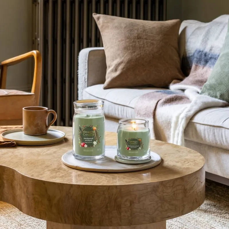 YANKEE CANDLE Enchanted Orchard – świeca średnia — zdjęcie 4